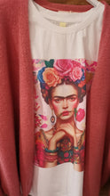 Laden Sie das Bild in den Galerie-Viewer, T-Shirt &quot;Frida&quot;
